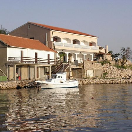 Apartments Tasa Lukovo Šugarje Exterior foto